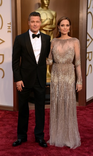 2.mar.2014 - O casal de atores Angelina Jolie e Brad Pitt chega ao Dolby Theatre para a 86 edição do Oscar