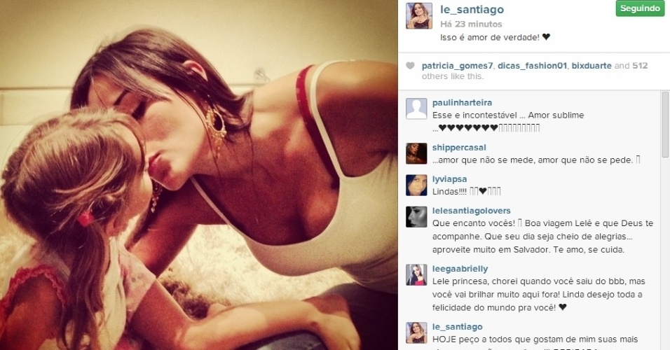 3.mar - Letícia posta foto em que aparece dando um selinho na filha Julia, de 4 anos, no Instagram. 