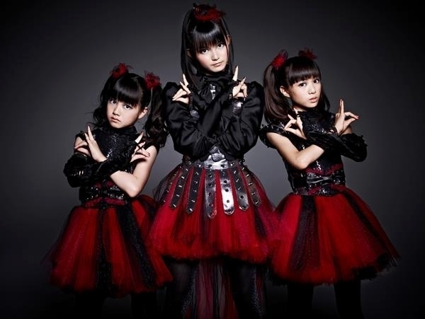 Suzuka, Moa, Yui, o trio do Babymetal formado por garotas que não conheciam o metal até começar a cantá-lo - Reprodução