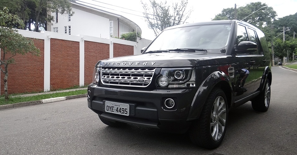 Levar Land Rover Discovery, agora marca da Land Rover, pede R$ 354,2 mil para levar sete ...