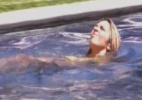 Cássio faz piada com Tatiele na piscina: "Piranha não sabe nadar?" - Reprodução/TV Globo