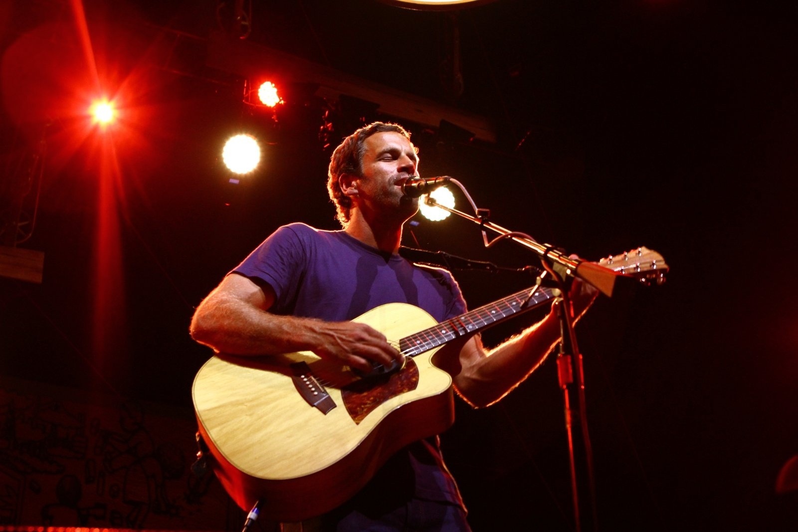 13.mar.2014 - Jack Johnson se apresenta no HSBC Arena na Barra da Tijuca no Rio - RAPHAE MESQUITA / FOTO RIO NEWS
