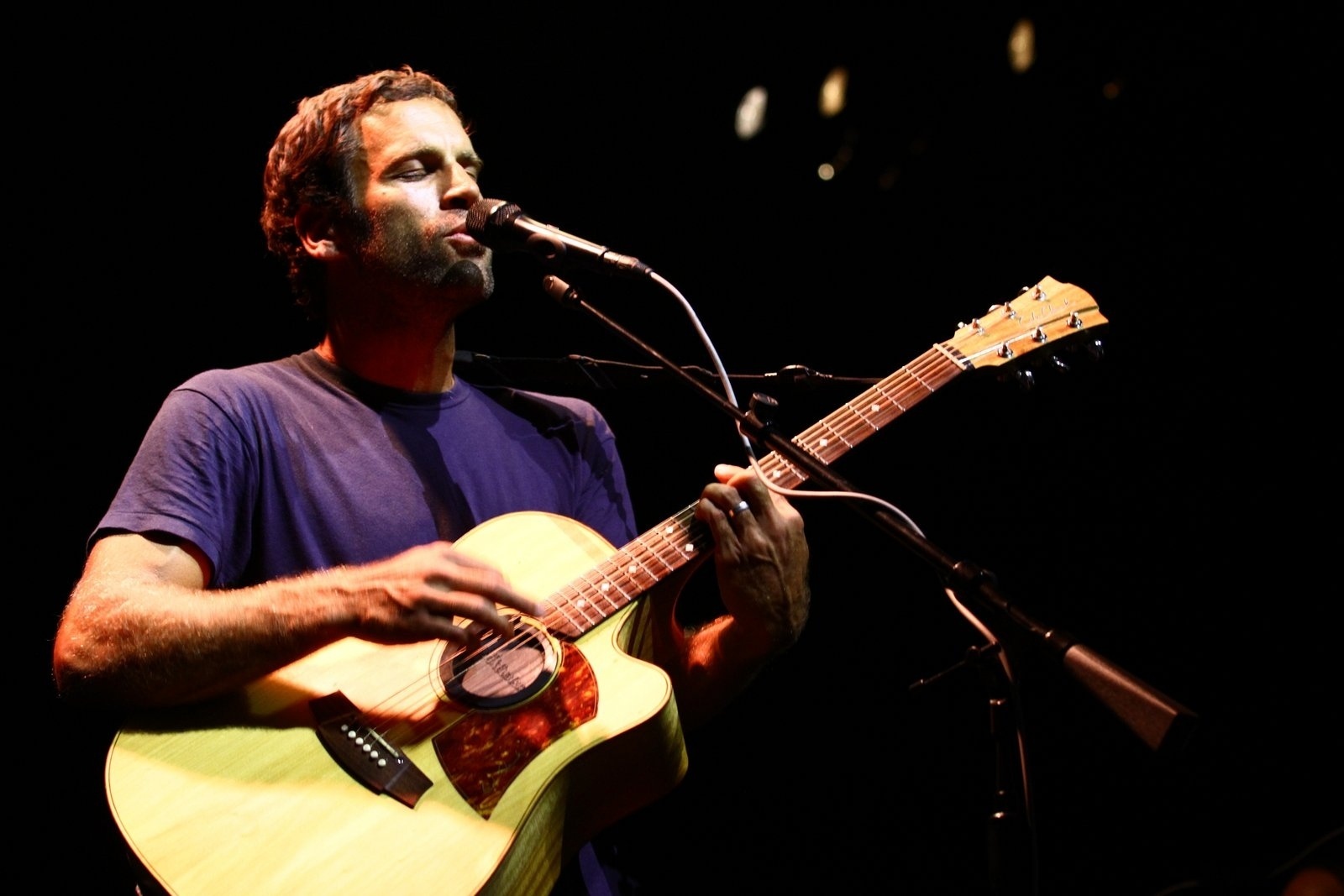 13.mar.2014 - Jack Johnson se apresenta no HSBC Arena na Barra da Tijuca no Rio - RAPHAE MESQUITA / FOTO RIO NEWS