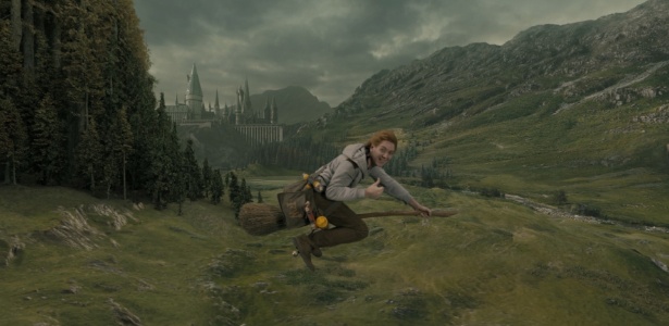 Fred Weasley aparece durante a viagem do Hogwarts Express entre os parques da Universal - Divulgação/Universal