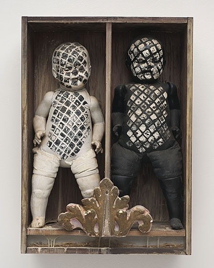 Obra ?It Takes Two to Integrate (Cha Cha Cha)?, de Edward Kienholz, de 1961 - Courtesy of L.A. Louver, Venice, California