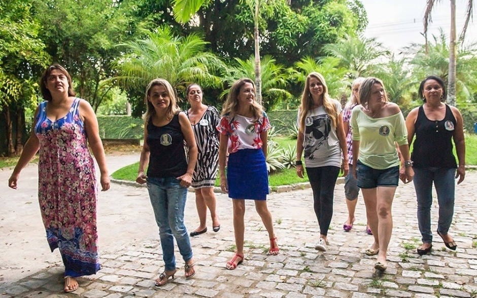 13.mar.2014 - As "meninas" conhecem o último estágio do passeio turístico pelo Projac