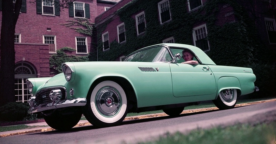 Ford Thunderbird 1955 - Divulgação