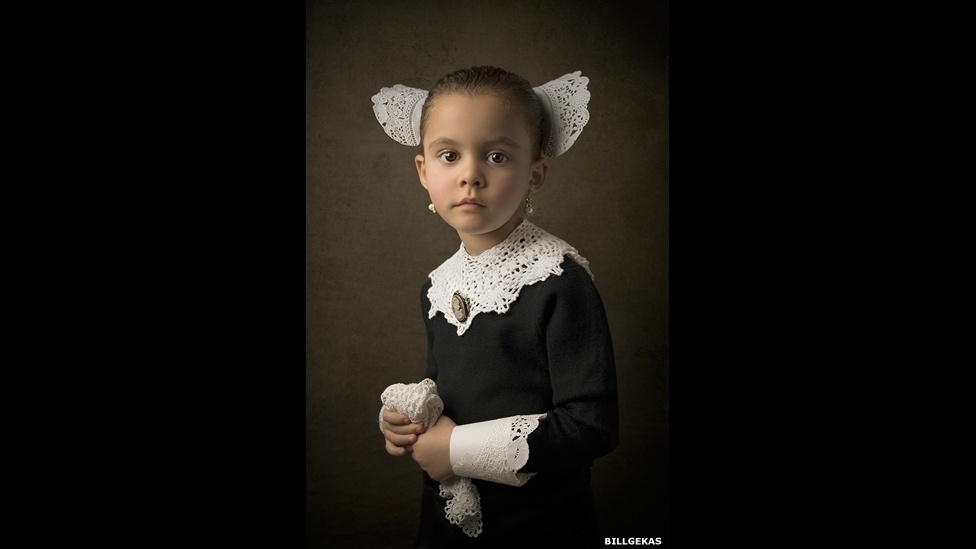 Usando filha de seis anos como modelo, fotógrafo australiano Bill Gekas compôs uma série fotográfica inspirada nos retratos dos "velhos mestres", como Rembrandt, Vermeer e Rafael - © Bill Gekas