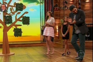 Veja fotos de Bruna Marquezine no "Vídeo Show" - Fotos - UOL TV e ...