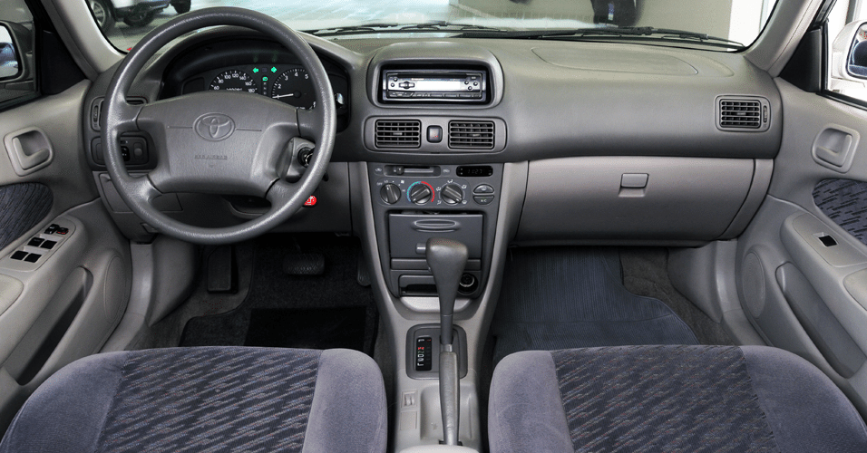 Toyota Corolla XEi 1.8 2002/02 - Murilo Góes/UOL
