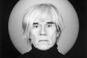 Foto do artista americano Andy Warhol, representante da Pop Art. - Divulgação