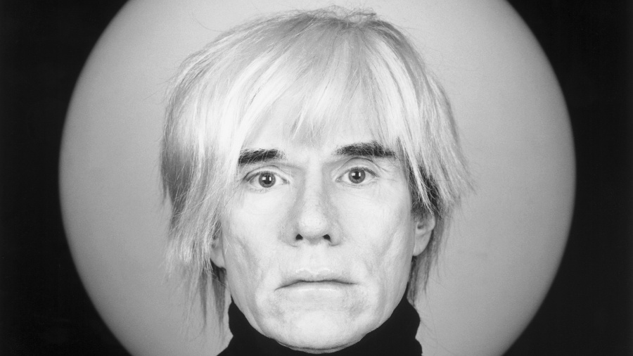 Foto do artista americano Andy Warhol, representante da Pop Art. - Divulgação