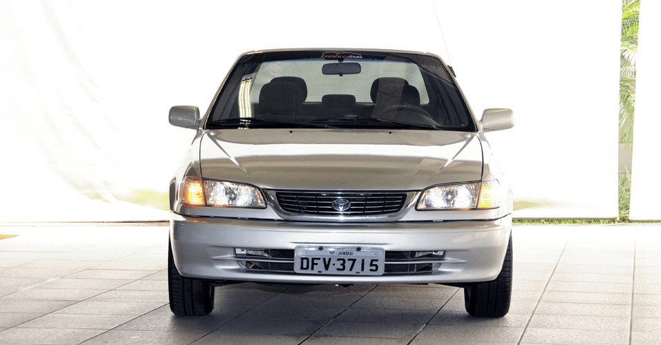 Toyota Corolla XEi 1.8 2002/02 - Murilo Góes/UOL