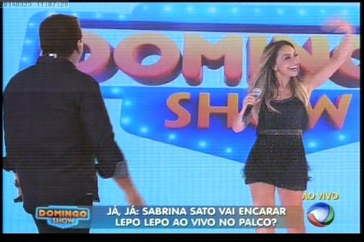 23.mar.2014 - Sabrina Sato faz sua estreia ao vivo na Record no primeiro programa do apresentador Geraldo Luís aos domingos, "Domingo Show"