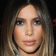 Kim Kardashian - batom marrom claro - Getty Images