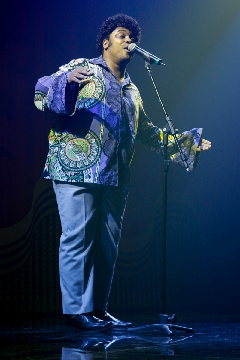 24.mar.2014 - Danilo Moura interpreta Tim Maia na aula-show em teatro de São Paulo - Marcos Ribas/Foto Rio News