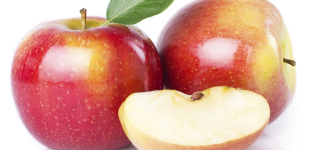 A maçã contém substâncias antioxidantes que melhoram a lubrificação vaginal - Getty Images