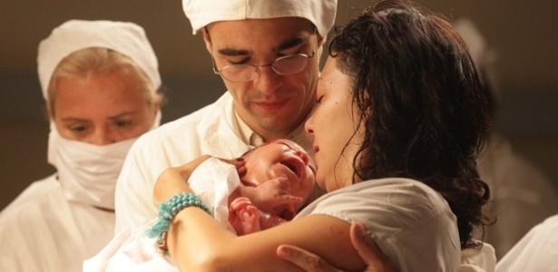 Apesar da gravidez de risco, Matilde dar à luz um menino, filho de Sonan, que nasce prematuro mas passa bem