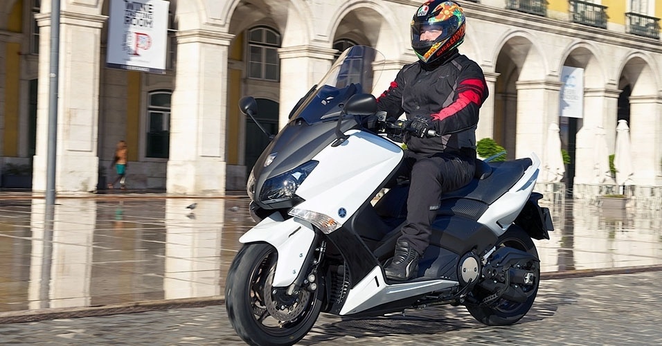 Yamaha TMax 530 - Tozé Canaveira/Infomoto