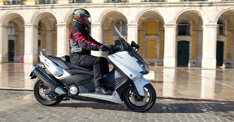 Yamaha TMax 530 - Tozé Canaveira/Infomoto