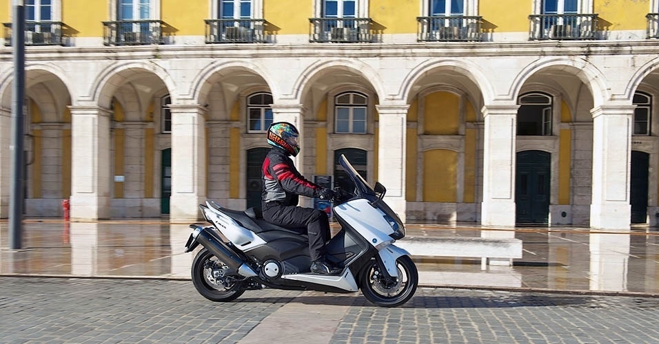 Yamaha TMax 530 - Tozé Canaveira/Infomoto