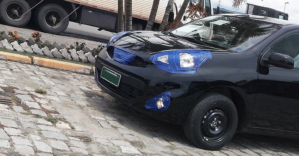 Flagra do novo Nissan March - Denis Ramos Alves/UOL