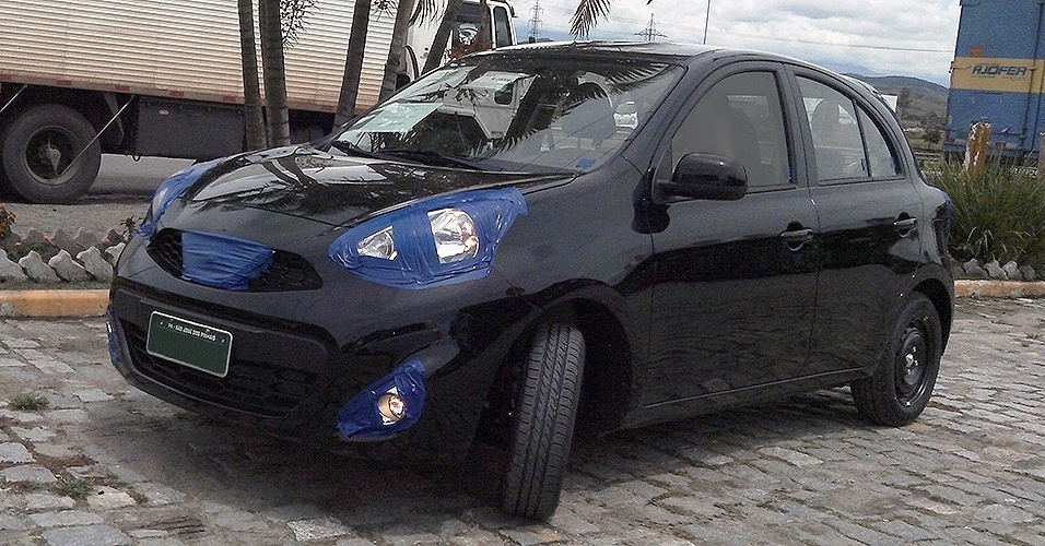 Flagra do novo Nissan March - Denis Ramos Alves/UOL