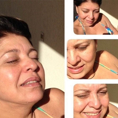 "Que belo sol! Sem filtro, sem maquiagem...Casa da minha amiga!", disse Roberta Miranda na legenda de mais uma foto tomando sol