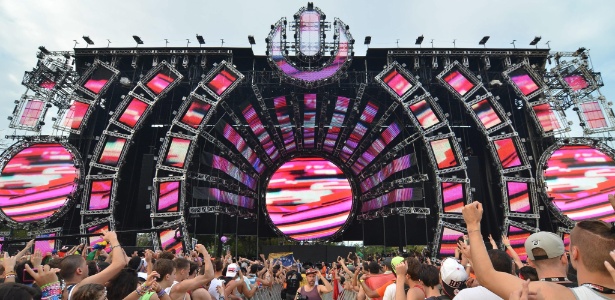 Público assiste a apresentação do Festival Ultra Music, em Miami