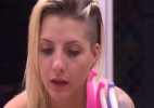 Clara lamenta que seu marido não vá à final do "Big Brother" - Reprodução/TV Globo