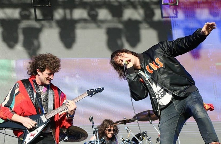 1.mar.2014 - O vocalista do Strokes, Julian Casablancas, mostrou novo show com a banda Voidz, no Lollapalooza Argentina, em Buenos Aires - Tomás Correa Arce/Lollapalooza/Divulgação
