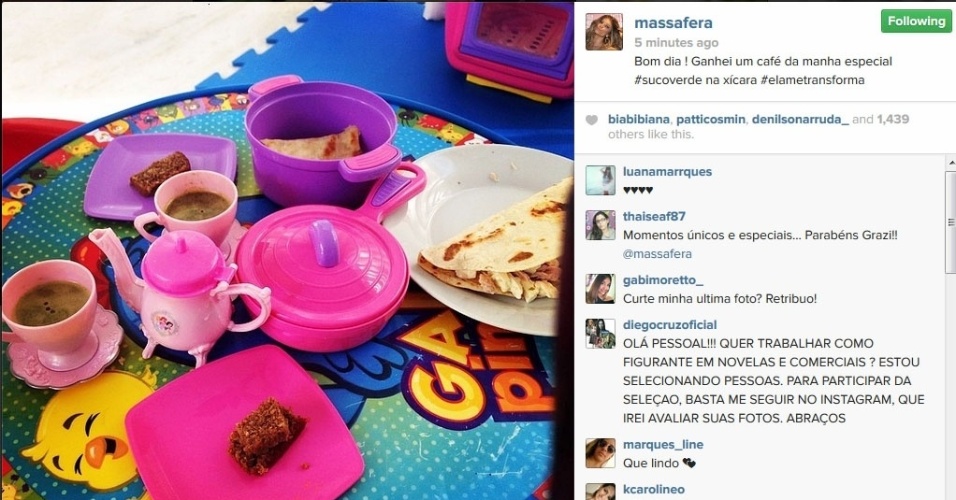 2.abr.2014 - Grazi Massafera mostra café da manhã servido pela filha