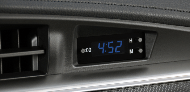 Toyota Corolla Altis 2015 - relógio - Murilo Góes/UOL - Murilo Góes/UOL