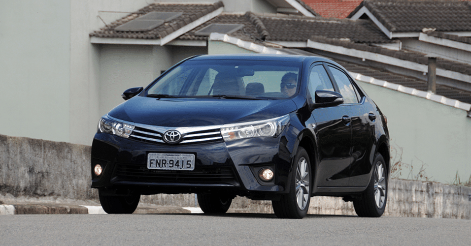 Toyota Corolla Altis 2015 - Murilo Góes/UOL