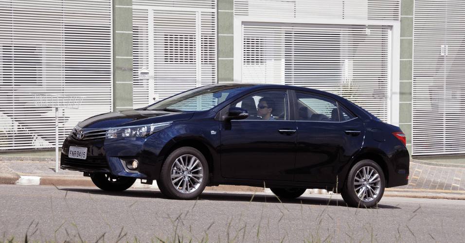Toyota Corolla Altis 2015 - Murilo Góes/UOL