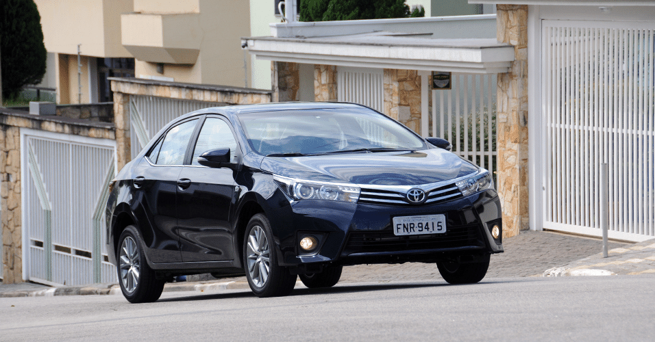 Toyota Corolla Altis 2015 - Murilo Góes/UOL