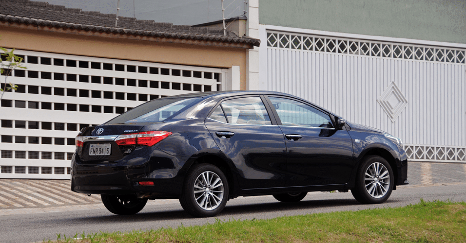 Toyota Corolla Altis 2015 - Murilo Góes/UOL