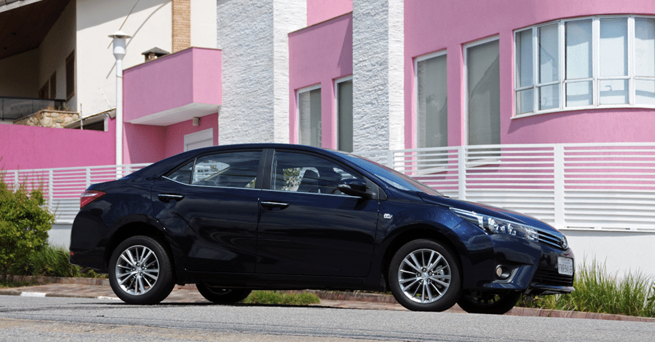 Toyota Corolla Altis 2015 - Murilo Góes/UOL