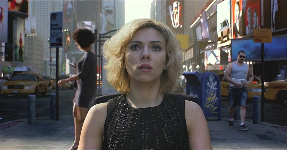 Scarlett Johansson em cena de 