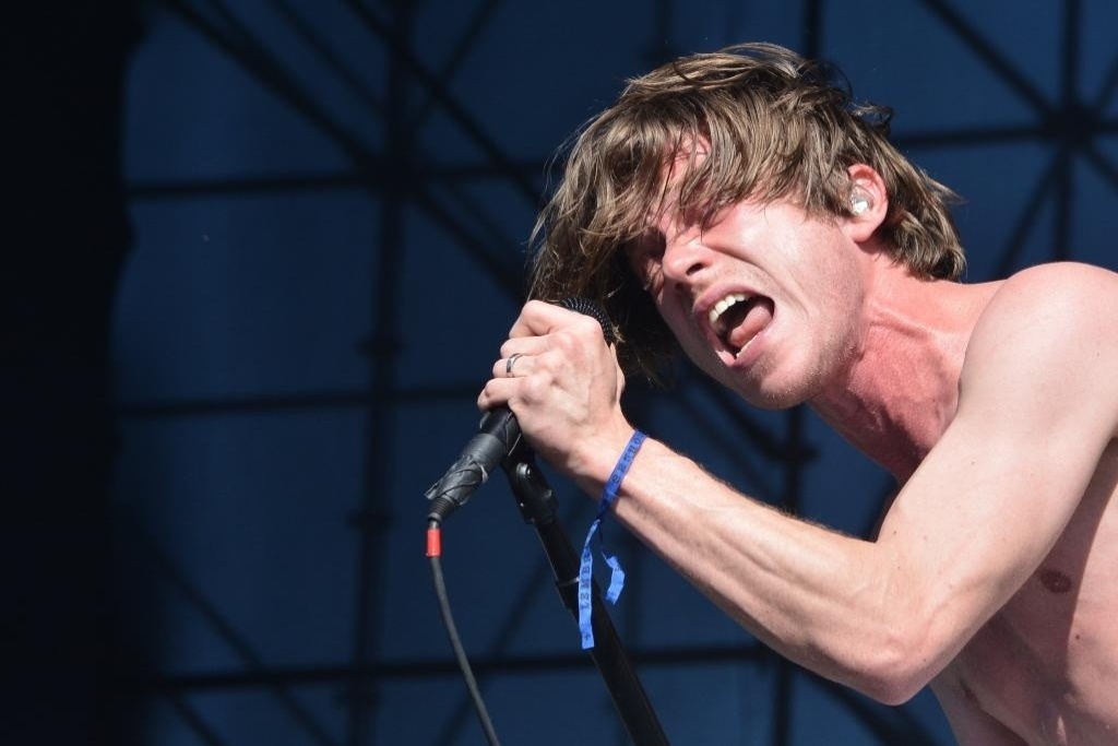 05.abr.2014 - O vocalista do Cage the Elephant, Matt Schutz, canta no Lollapalooza 2014 no Autódromo de Interlagos, em São Paulo - Caio Duran/AgNews