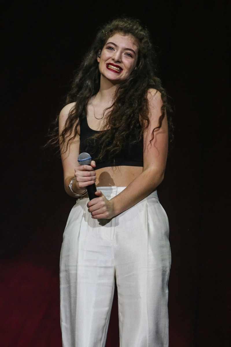 5.abr.2014 - Lorde se apresenta no Lollapalooza 2014 no Autódromo de Interlagos, em São Paulo - Manuela Scarpa/Photo Rio News