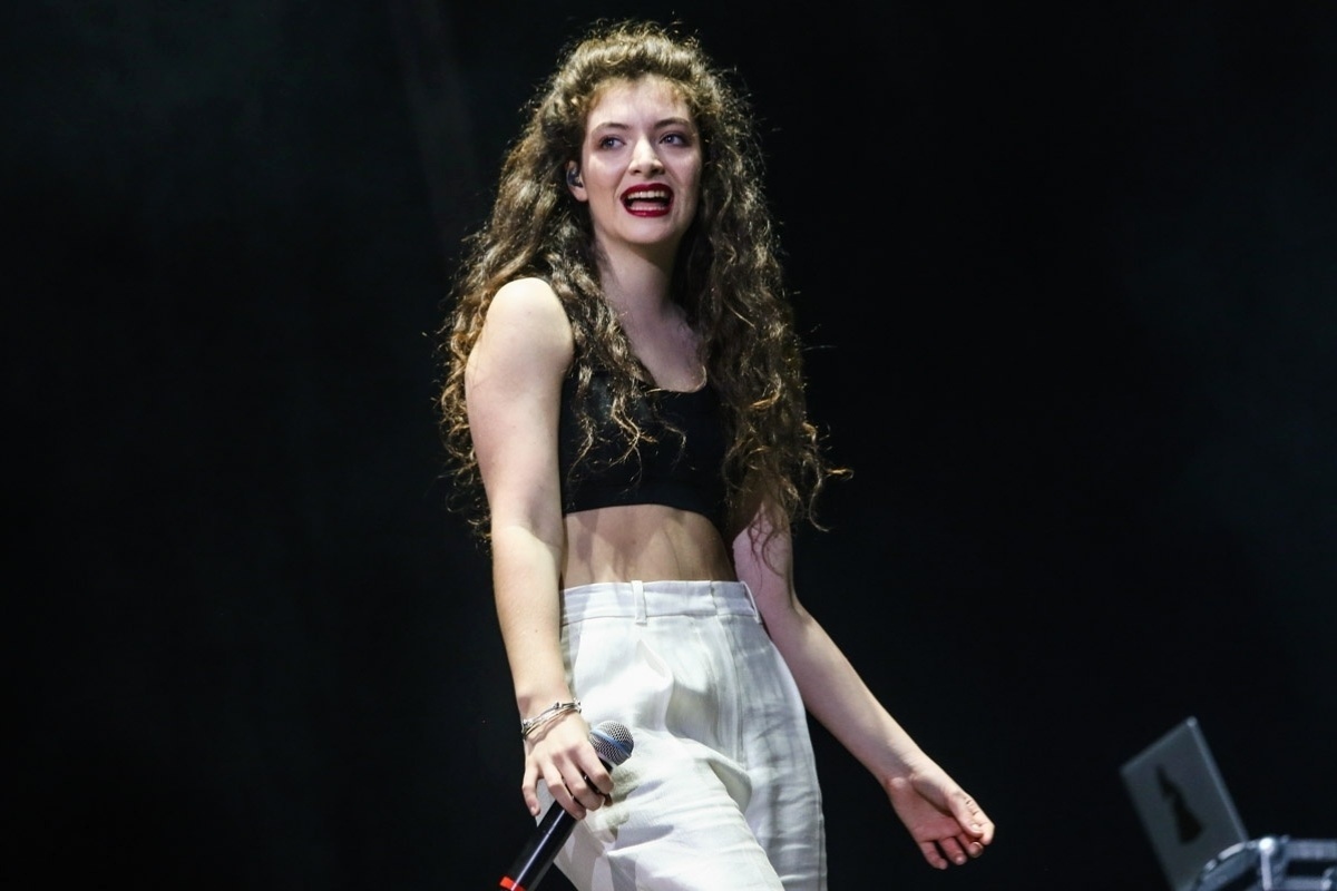 5.abr.2014 - Lorde se apresenta no Lollapalooza 2014 no Autódromo de Interlagos, em São Paulo - Manuela Scarpa/Photo Rio News