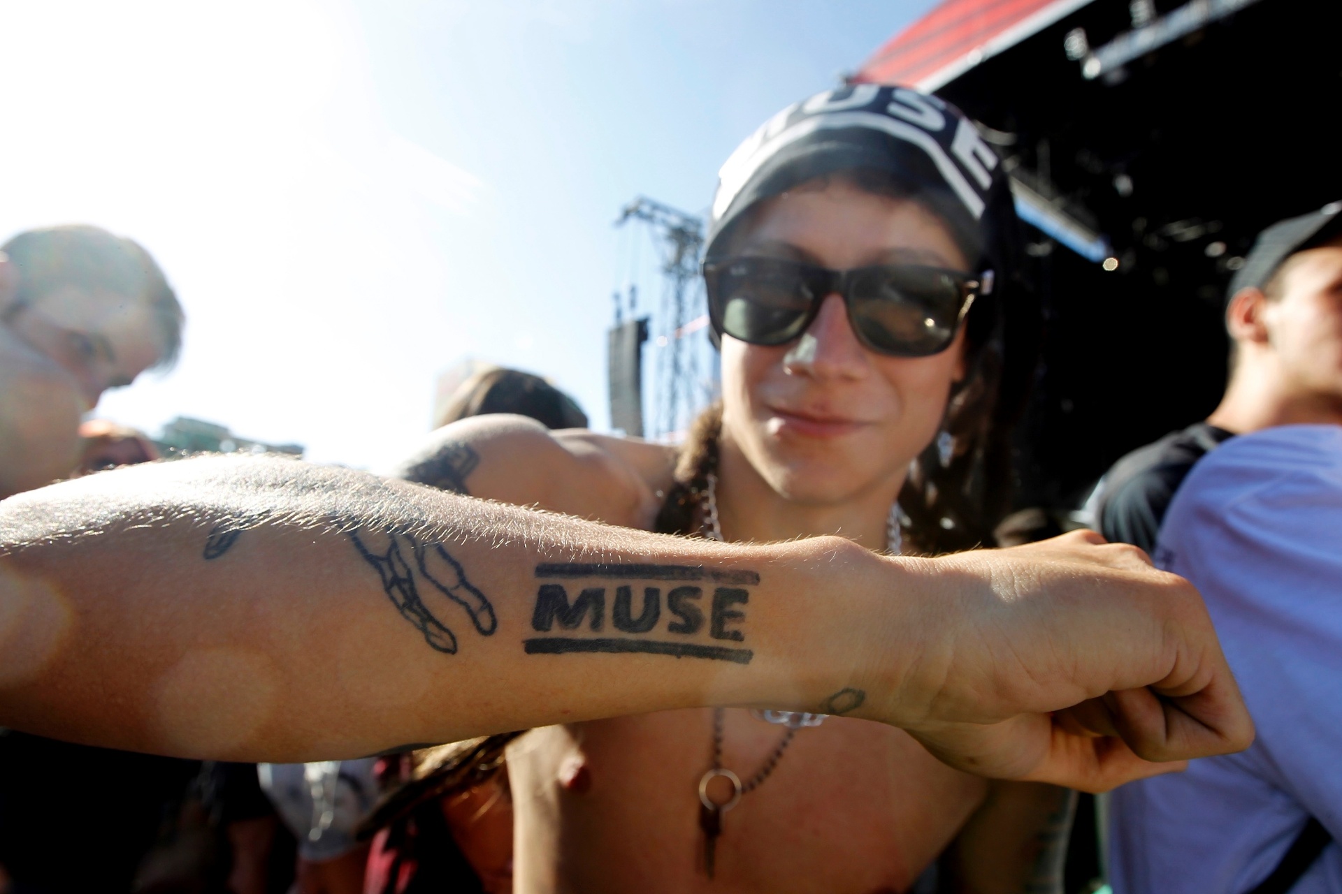 05.abr.2014 - Fãs no show do Julian Casablancas no Lollapalooza 2014 no Autódromo de Interlagos, em São Paulo - Reinaldo Canato/UOL