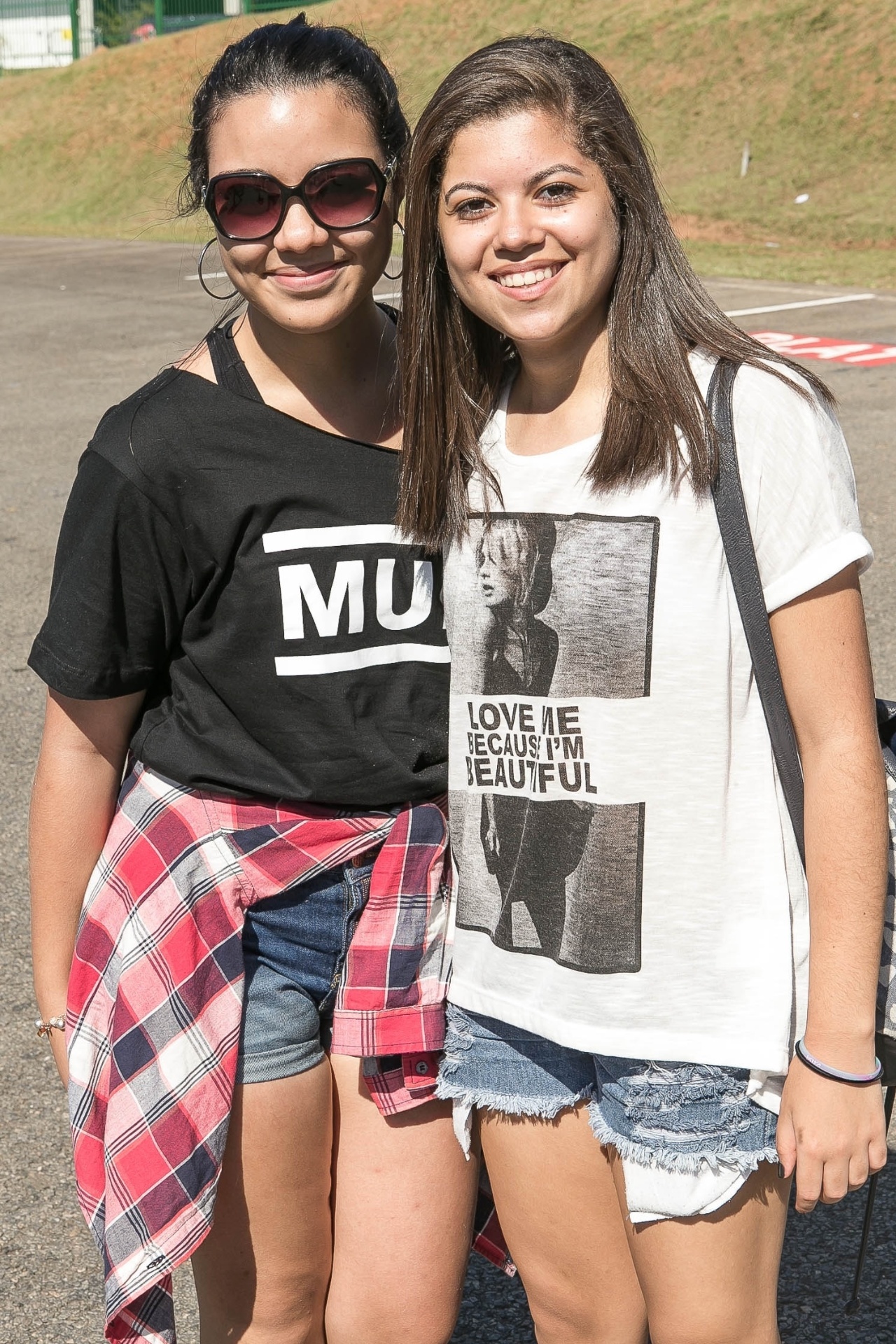 06.abr.2014 - Público curte o segundo dia do Festival Lollapalooza 2014 no Autódromo de Interlagos, em São Paulo - Rodrigo Capote/UOL