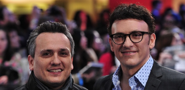 20.mar.2014 - Os diretores Anthony (dir.) e Joe Russo no tapete vermelho da pré-estreia de "Capitão América 2: O Soldado Invernal" em Londres - Carl Court/AFP Photo - Carl Court/AFP Photo