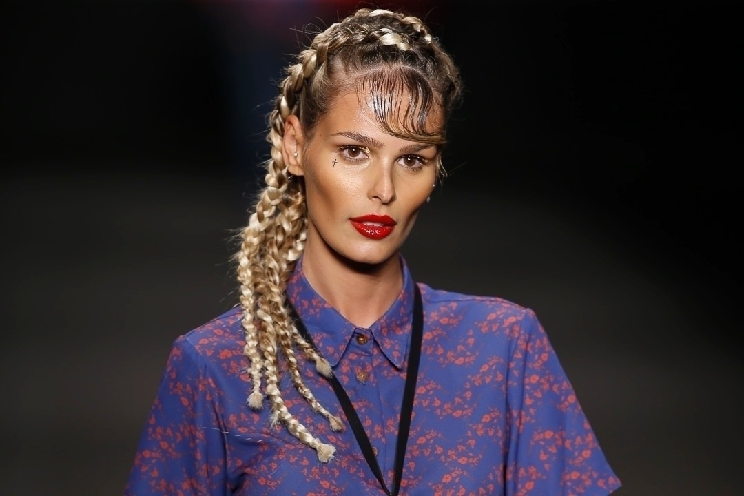 8.abr.2014 - Desfile Ausländer, Fashion Rio, verão 2015 - Alexandre Schneider/UOL