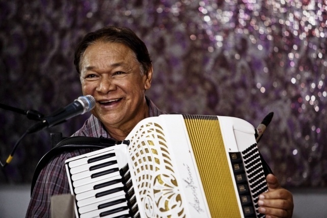 "Dominguinhos" (Dir.: D. Joaquim Castro, Eduardo Nazarin e Mariana Aydar, 2014). - Divulgação