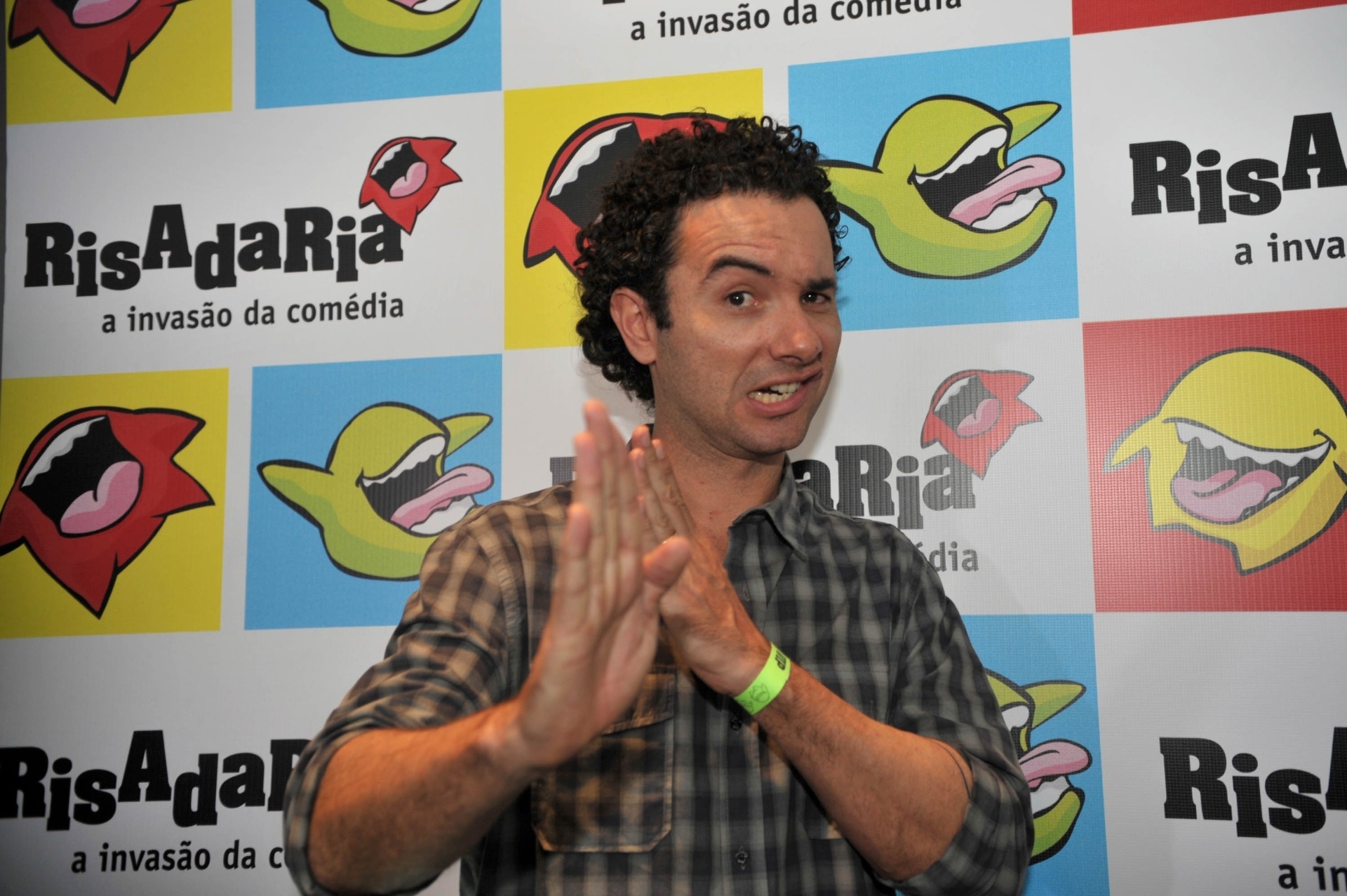 8.abr.2014 - Marco Luque vai à estreia do Risadaria 2014, em São Paulo - Divulgação