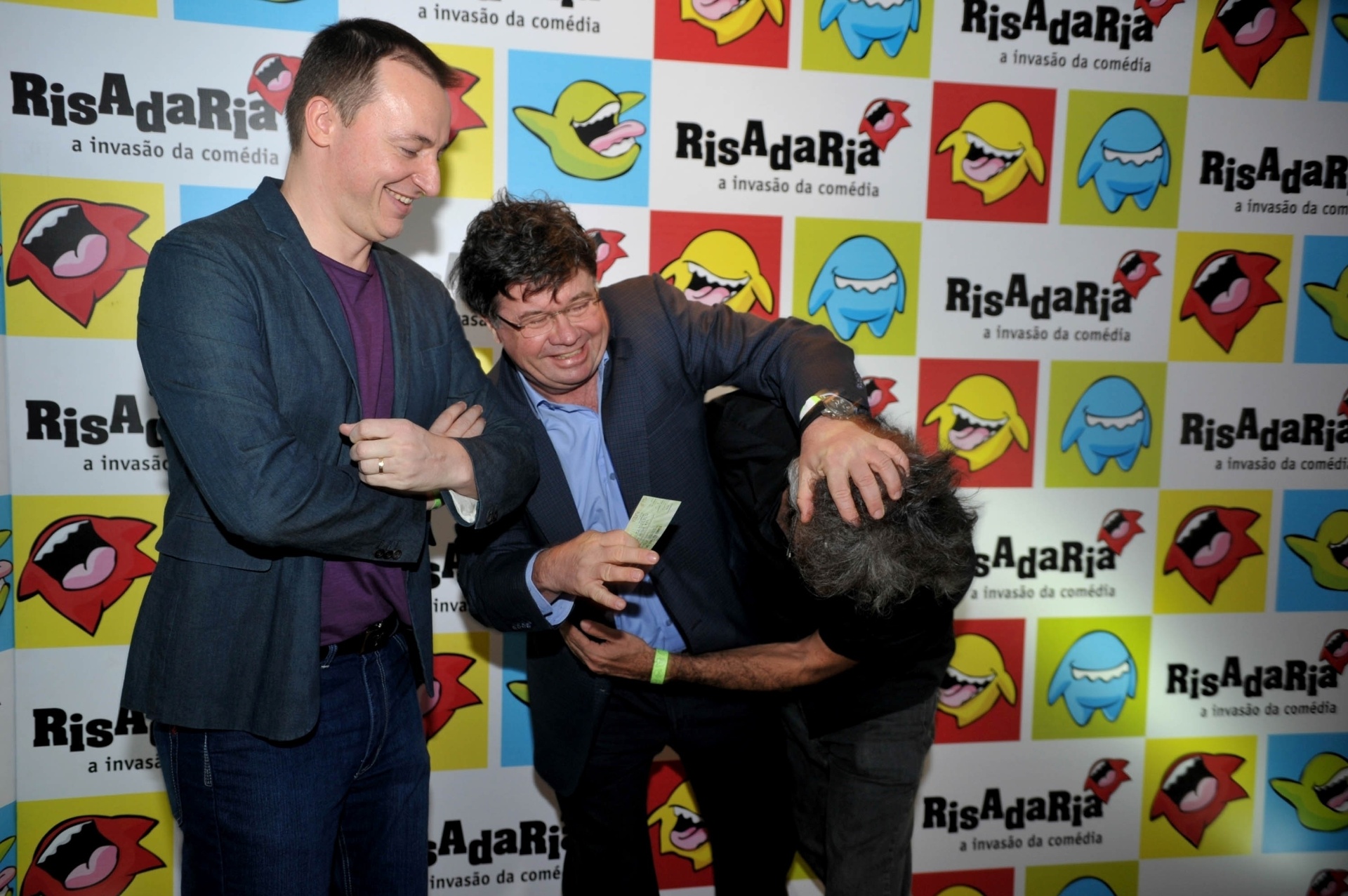 8.abr.2014 - Os humoristas Paulo Bonfá e Marcelo Madureira participam de abertura do Risadaria 2014 - Divulgação