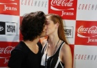 Sophia Abrahão e Fiuk trocam beijos antes de desfile no Fashion Rio - AgNews